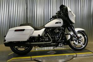 Motocicleta de Turismo Harley Davidson Street Glide 1917 cc V2 de 4 Tiempos, Modelo 2025-2026, la Más Vendida, Lista para Envío Mundial - Product Image 6