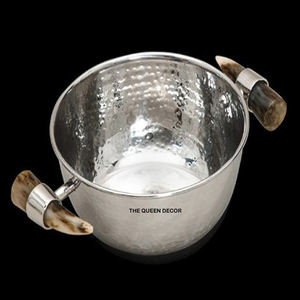 Use Decorative Nuts <b>Bowl</b> with Horn Handle Metal Shiny Polished Hammered Point Round Shape Gift <b>Bowl</b> - Product Image 1