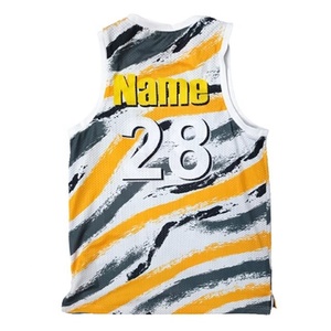 Maillot de basket-ball personnalisé pour homme avec impression durable et tissu en maille d'aération adapté à l'entraînement et aux matchs d'équipe - Product Image 5