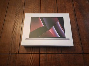 Venta al por mayor de la nueva MacBook Pro 14 M2 Max de Apple con chip M2 - Plateada - Product Image 3