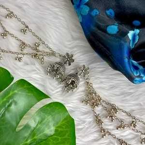 Efulgenz, fabricante indio, joyería oxidada Jhumka Jhumki, conjunto de pendientes florales colgantes con cadena de oreja, joyería para mujer - Product Image 2