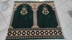 Alfombra Adiva para Oración, Diseño Floral Moderno, Tejida, de Pelo Alto, con Base Acolchada de Yute, Fabricada en Gaziantep, Poliéster para el Hogar - Product Image 2