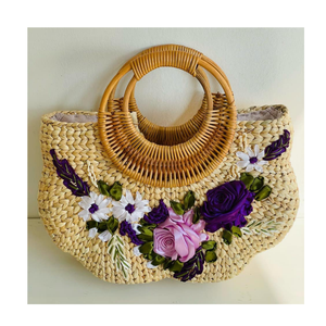 Exportateur du Vietnam sac fourre-tout en jacinthe d'eau fait main avec poignées en bois et finition propre sac à main parfait pour le shopping ou les excursions d'une journée - Product Image 6