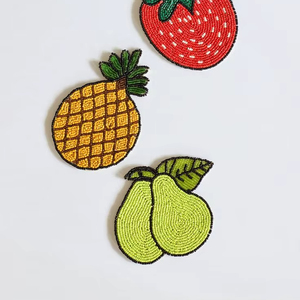 Adorno Navideño de Producción Reciente con Bordado Zari de Tela Fina y Trabajo con Cuentas en Forma de Camiseta para Decoración Navideña - Product Image 1