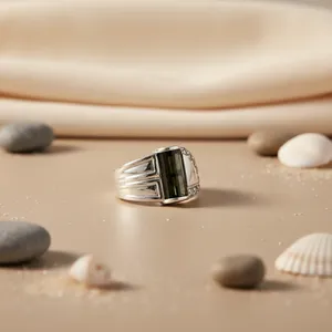 Anillo de Ónix Negro de Plata 925 Hecho a Mano para Hombre, Joyería Destacada con Incrustaciones de Rodio, Piedras Preciosas y Ágata, Pureza de Metal de 14k - Product Image 2