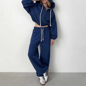 Conjunto de Dos Piezas de Sudadera Corta con Capucha y Cremallera Extra Grande con Bordado Desgastado Personalizado, Estilo Hip Hop, Talla Grande para Mujer - Product Image 4