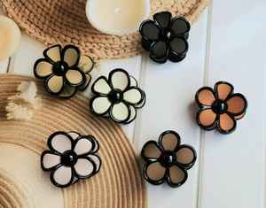 คลิปหนีบผมสุดหรูคุณภาพสูงสำหรับผู้หญิงวัสดุพลาสติกทนทานเหมาะสำหรับใช้ในสำนักงานและใช้ในบ้านในราคาที่ดีที่สุด - Product Image 1