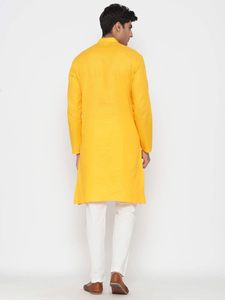 Designs inspirés de Kurta à vendre dans des couleurs personnalisées Ensembles kurta exigés par le blanc Hommes Vêtements traditionnels Self Design shalwar kameez - Product Image 6