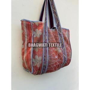 Sac fourre-tout Kantha vintage fait à la main, doux et décontracté, assortis, vieux Kantha avec doublure en coton imprimé floral, logo personnalisé, vente en gros - Product Image 2