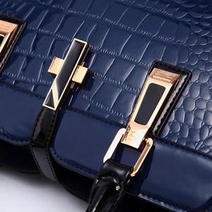 Bolso de mano de charol de piel de cocodrilo para mujer, bandolera de hombro de alta calidad, al por mayor - Product Image 3