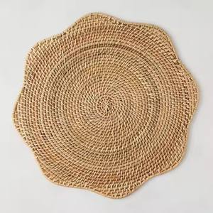Sets de table tissés en rotin naturel et assiette de chargement Tapis et tampons de fête de mariage exquis et écologiques du Vietnam - Product Image 1