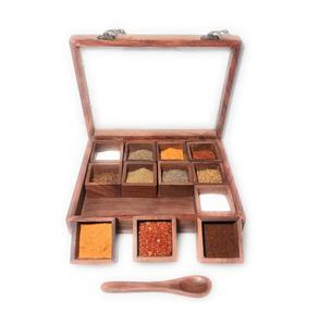 Masala Dabba traditionnel en bois à 12 compartiments avec cuillère pour le stockage des épices et la décoration de la cuisine Cadeau de pendaison de crémaillère parfait - Product Image 2