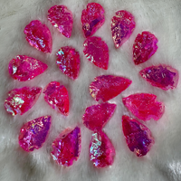 Pointes de flèche en cristal - Vente en gros de pointes de flèche en agate rose aura sculptées - Pointes de cristal revêtues d'un effet arc-en-ciel en vrac