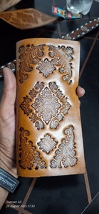 Fait à la main sur mesure Durable résistant à l'eau pince à billets portefeuille lettre décoration outil à main en cuir gaufré intemporel artistique - Product Image 5