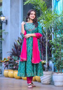 Kurti de Verano de Algodón Indio con Corte en A para Mujer, con Bordado de Diseño, Estampado Badhani, Conjunto de Anarkali Kurta, Pantalón y Dupatta, Venta al Por Mayor - Product Image 3