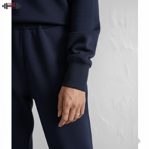 Sudadera de Mujer para Invierno, Estilo Hip Hop Urbano, Personalizada, de Alta Calidad, con Cuello en V, Manga Larga, Color Sólido, con Logotipo Frontal - Product Image 4