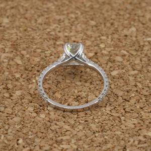 แหวนเพชรที่ปลูกในแล็บแบบไม่เหมือนใครเปล่งประกายลูกแพร์ทอง14K ตัด2กะรัต VVS2 IGI ได้รับการรับรองเครื่องประดับสำหรับงานแต่งงานของผู้หญิง - Product Image 3