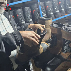 Botas de Motociclismo de Carreras de Cuero con Certificación CE, Calzado para Pista con Protección de Tobillo y Suela Antideslizante para Pilotos, Equipo Profesional Flash - Product Image 5