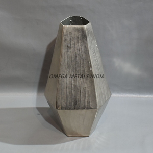 Grand pot de fleurs décoratif moderne avec finition en nickel et martelé, parfait pour la maison et le bureau sophistiqués - Product Image 6