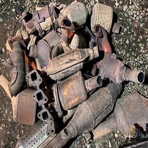 Convertisseur catalytique avant Walker 16564 pour Subaru Legacy Outback Forester 9-2X - Product Image 3