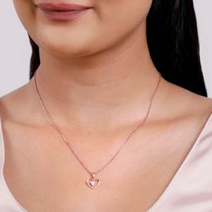 Cadena con Colgante de Oro Rosa de 18K para tu Amor, Joyería Clásica y Moderna con Circonita, Diamante, Perla como Piedras Principales y Baño de Rodio - Product Image 4