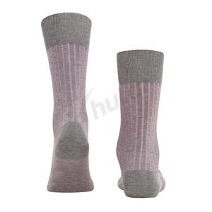 Chaussettes de sport polyvalentes et décontractées Chaussettes tricotées en pur coton Chaussettes avec logo personnalisé - Product Image 2