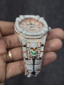 Reloj Mecánico Personalizable para Hombre con Diseño de Esqueleto Hip Hop, Diamantes Moissanite con Corte Brillante y Claridad VVS, Cristal de Cuarzo Helado - Product Image 3