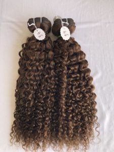 100% vente en gros de qualité supérieure temple indien vierge 18 ''couleur #4 crépus bouclés paquets Extensions donneur unique vendeur indien - Product Image 2