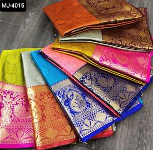 Saree en soie de coton lourd ethnique indien avec un aspect riche en relief Kashmira Pallu Tressal et un contraste assorti pour une tenue de fête - Product Image 6
