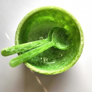 Bol en résine fait main, écologique, passe au lave-vaisselle, sans danger pour les aliments, pour servir des salades et des fruits - Product Image 2