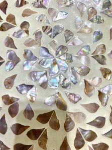 Bandeja de Ratán Tejida a Mano con Incrustaciones de Nácar para Decoración de Mesa del Hogar - Product Image 2