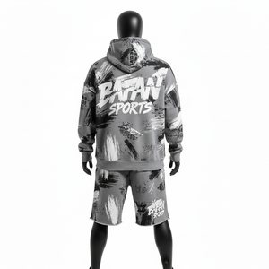 Conjunto de Sudadera con Capucha y Pantalones Cortos de Felpa de Algodón de 320 GSM para Hombre, Suave y de Primera Calidad, en Gris y Negro con Estampado Personalizado y Logotipo Serigrafiado - Product Image 2