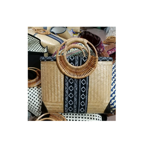 กระเป๋าหญ้าทะเลพร้อมที่จับจากเวียดนาม - Product Image 1