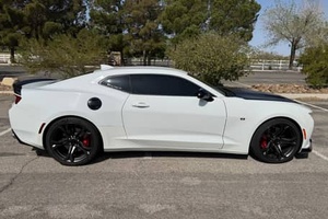 CHEVROLET CAMARO 1SS COUPE 2017 PRÊTE À ÊTRE EXPÉDIÉE - Product Image 3