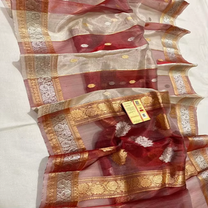 Sari Kadhwan Buti de Tela Auténtica Tejida a Mano, Hermoso Diseño de Doble Tono Dorado y Plateado con Motivos de Zari, Elegante y Tradicional para Fiestas - Product Image 4