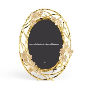 Trending <b>Photo</b> <b>Frame</b> Wall Hanging Metal & <b>Glass</b> for Wall Decor Gold Color <b>Glass</b> Metal <b>Frame</b> Wall Hanging living Room <b>Photo</b> <b>Frame</b> - Product Image 6