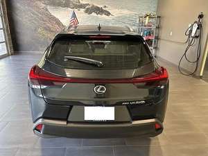 LIMPIA 2023 L e s u s U X 250H - Product Image 5