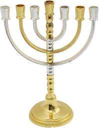 Candelabro Menorá Decorativo para el Hogar con el Mejor Acabado, Personalizable para Decoraciones de Navidad, Pascua y Cumpleaños - Product Image 2