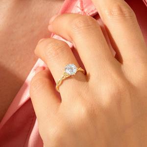 Anillo de Compromiso de Diamante Solitario de 1.5 Quilates Cultivado en Laboratorio, Oro de 14k, Anillo de Boda Elegante, Joyería Fina para Mujer, Apilable y con Estilo - Product Image 1