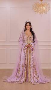 Broderie de nouveau designer avec pierre ornée, Dabka, perles travaillées sur un magnifique caftan rose algérien avec voile pour mariage = 2025 - Product Image 2
