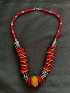 Collar de resina multicolor de melocotón marrón para mujer, joyería hecha a mano de alta calidad, modelo de patrón, diseño de Ángel de moda inspirado en la India - Product Image 4