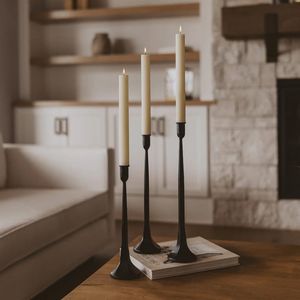 Bougeoir en fer à finition antique conçu par des artisans pour la décoration intérieure traditionnelle de la maison et l'ambiance spirituelle - Product Image 2