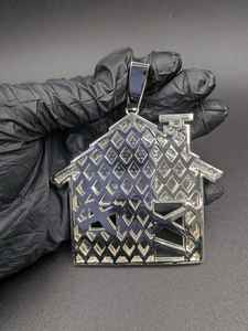 Colgante Hip Hop Iced Trap House de Moissanita, Plata de Ley 925 Bañada en Oro, Joyería Unisex para Raperos, Regalo de Diseño Único - Product Image 2