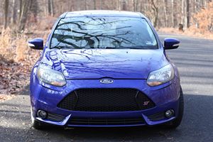 Ford Focus ST 2013 d'occasion en bon état, sans accident, conduite à gauche/droite - Product Image 2