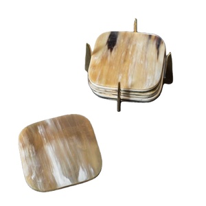 Dessous de verre à thé en corne de buffle avec support pour table au prix de gros pour poli brillant à la main pour la vente - Product Image 1