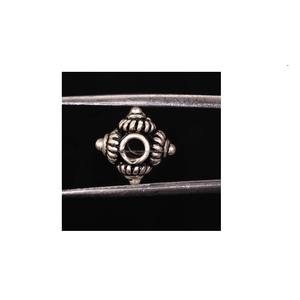 Cuentas sueltas de diseño Retro, Material de Plata de Ley 925 sólida exclusiva, cuentas redondas de cuatro caras elegantes para hacer joyería fina - Product Image 1