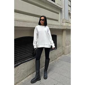 เสื้อสเวตเชิ้ตโอเวอร์ไซส์ Angelina รุ่น 8048 -08 ผ้าถักเมทัลลิกเพนดูลัม - Product Image 1