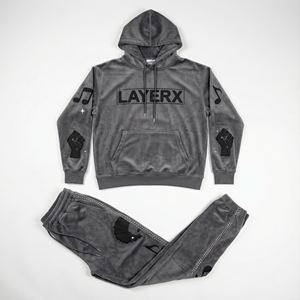 ชุดเซ็ทลำลองผู้หญิงไซส์ใหญ่ ลายพิมพ์ ประดับคริสตัล เสื้อฮู้ด กางเกงขายาว สตรีทแวร์ ผ้าเนื้อปานกลาง ชุดสองชิ้น รับผลิตตามสั่ง ขายส่งจำนวนมาก - Product Image 1