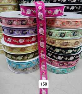 Hecho a medida para Char Descubre nuestra colección única de encaje bordado. Ideal para diseñador de moda - Product Image 3