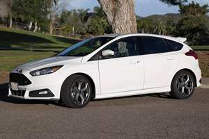 รถฟอร์ด โฟกัส เอสที ปี 2015 มือสอง พวงมาลัยซ้าย/ขวา - Product Image 3